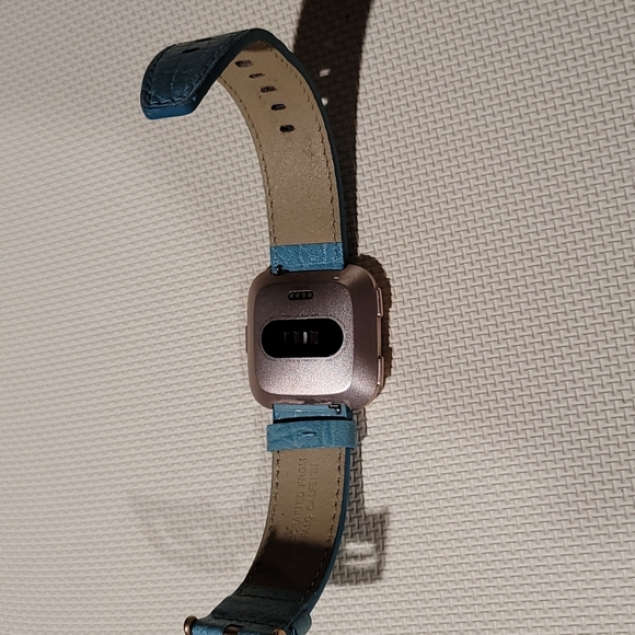 Fitbit Versa Classic Band and Woven Nylon Band - Picture 5 of 7